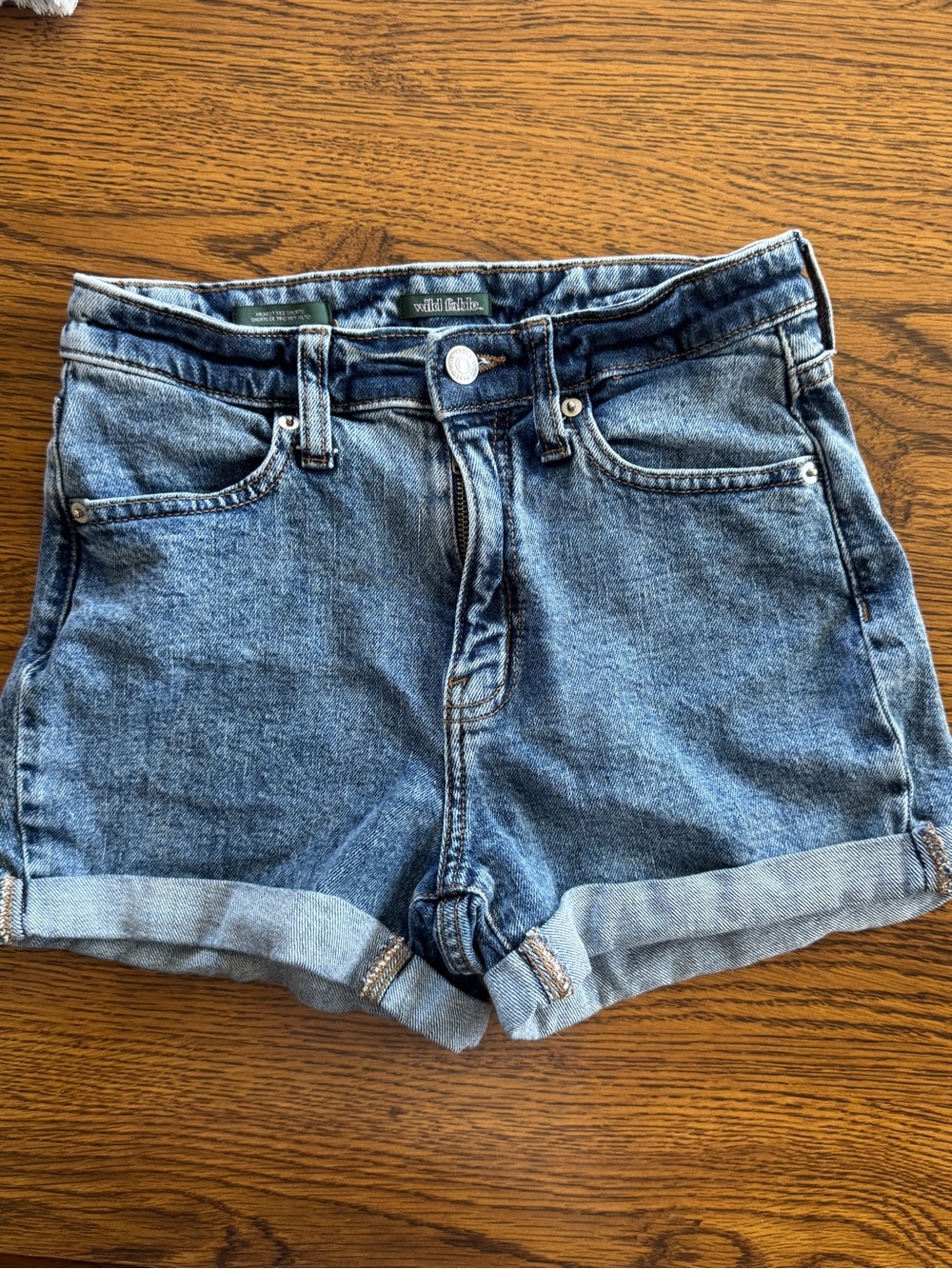 Women’s Wild Fable Blue Washed Denim Rolled-Hem Shorts Like New Size 25